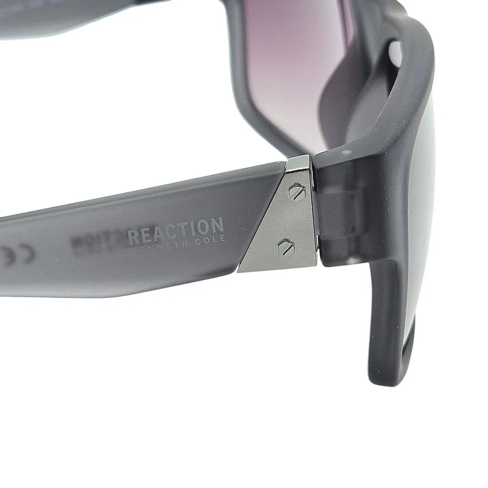 Kenneth Cole Reaction brand kenneth